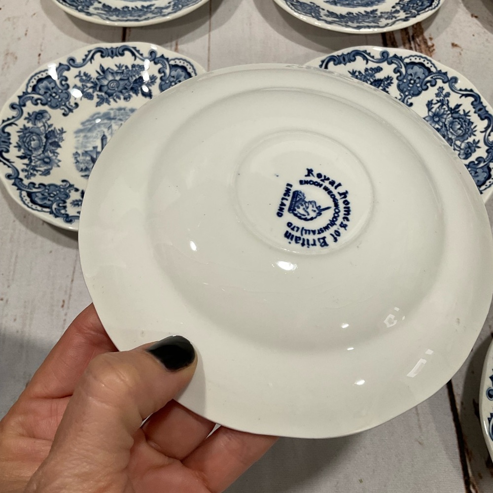 ENOCH WEDGWOOD TUNSTALL BLUE AND WHITE SAUCER ROYAL HOMES OF BRITAIN ENGLAND - Picture 7 of 9